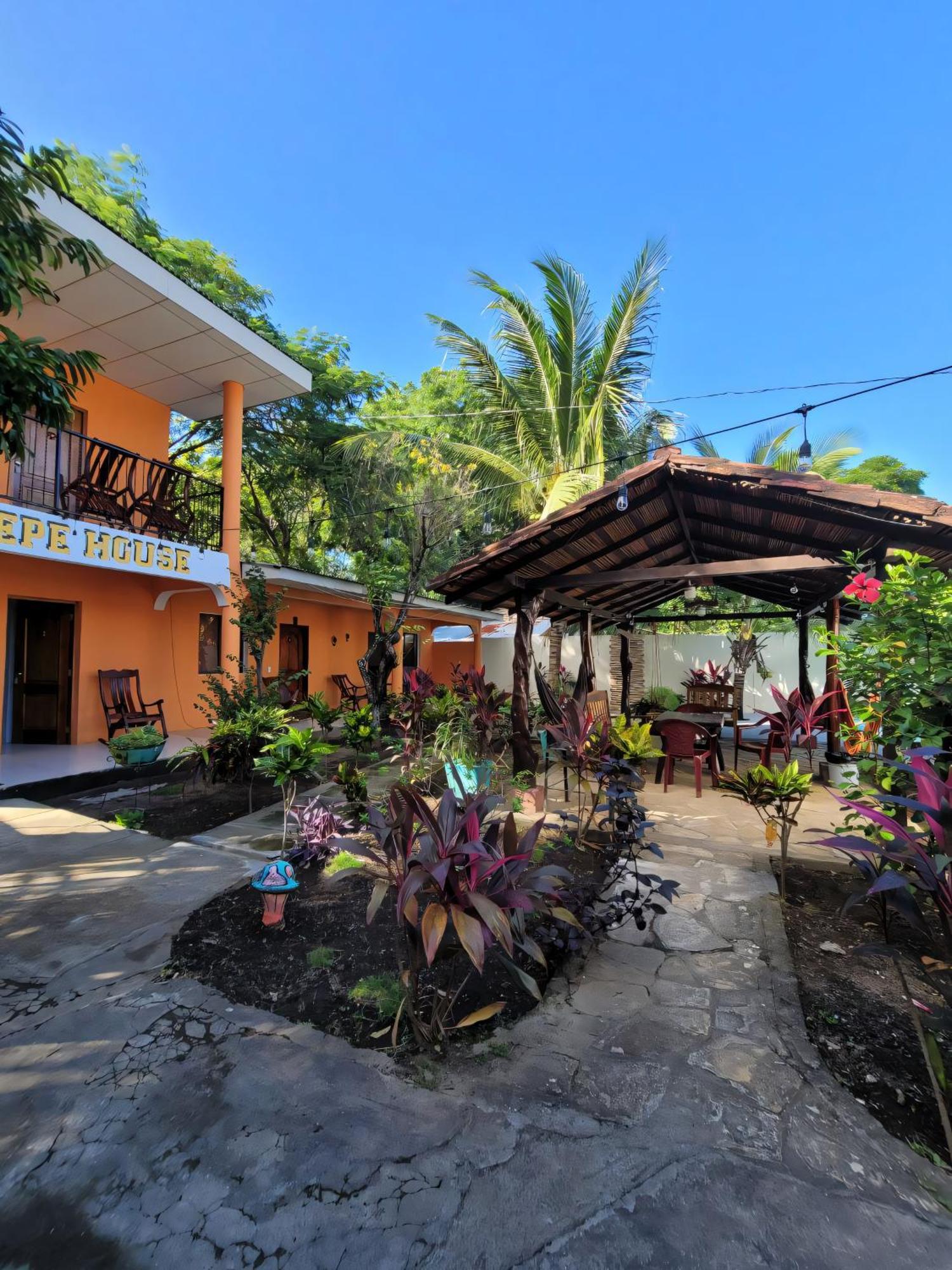 Bed and Breakfast Ometepe House Мойогальпа Экстерьер фото